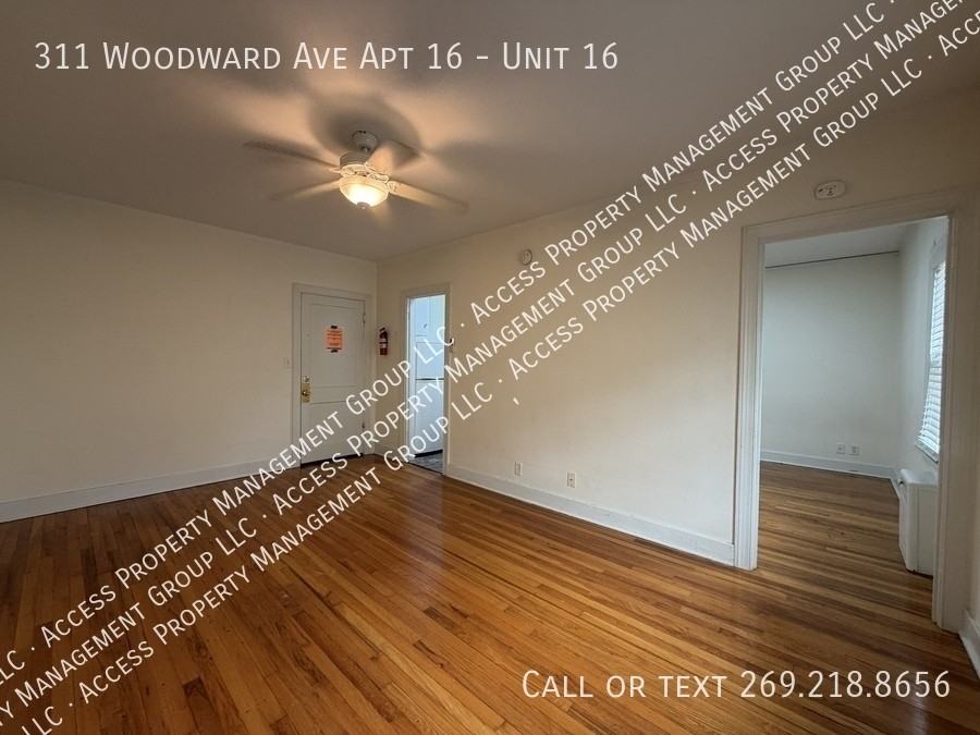 311 Woodward Ave Apt 16 #16 - Photo 3 of 10
