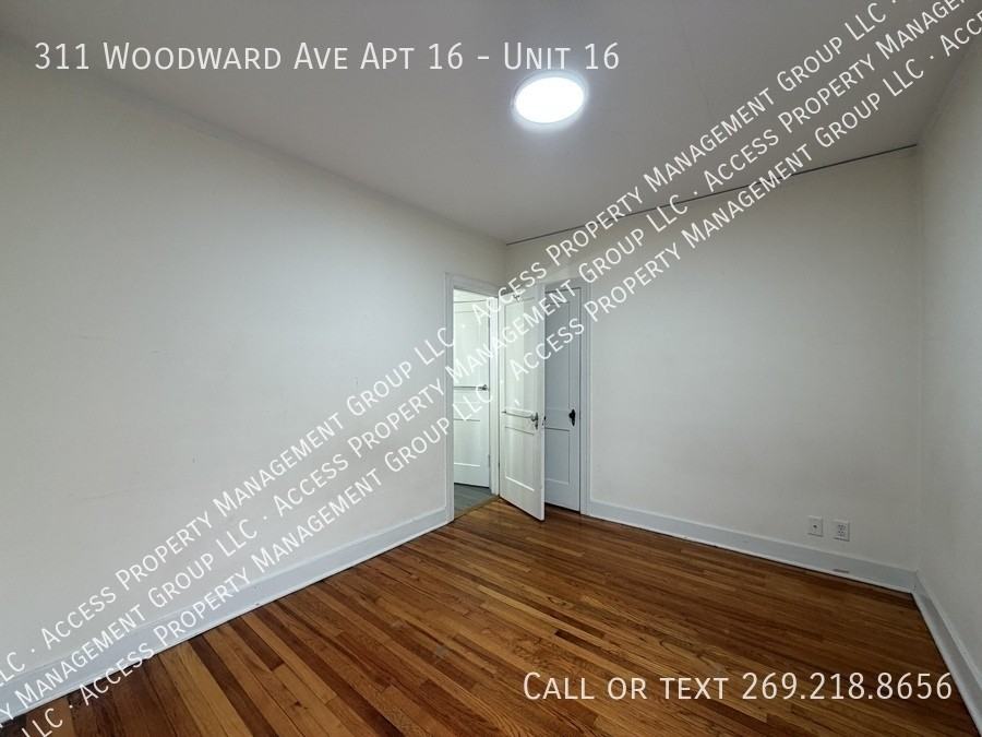 311 Woodward Ave Apt 16 #16 - Photo 7 of 10