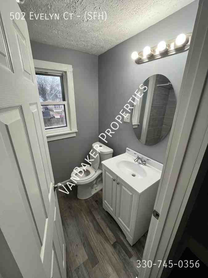 502 Evelyn Ct #SFH - Photo 7 of 10