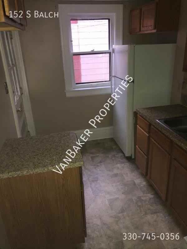 152 S Balch St - Photo 4 of 9