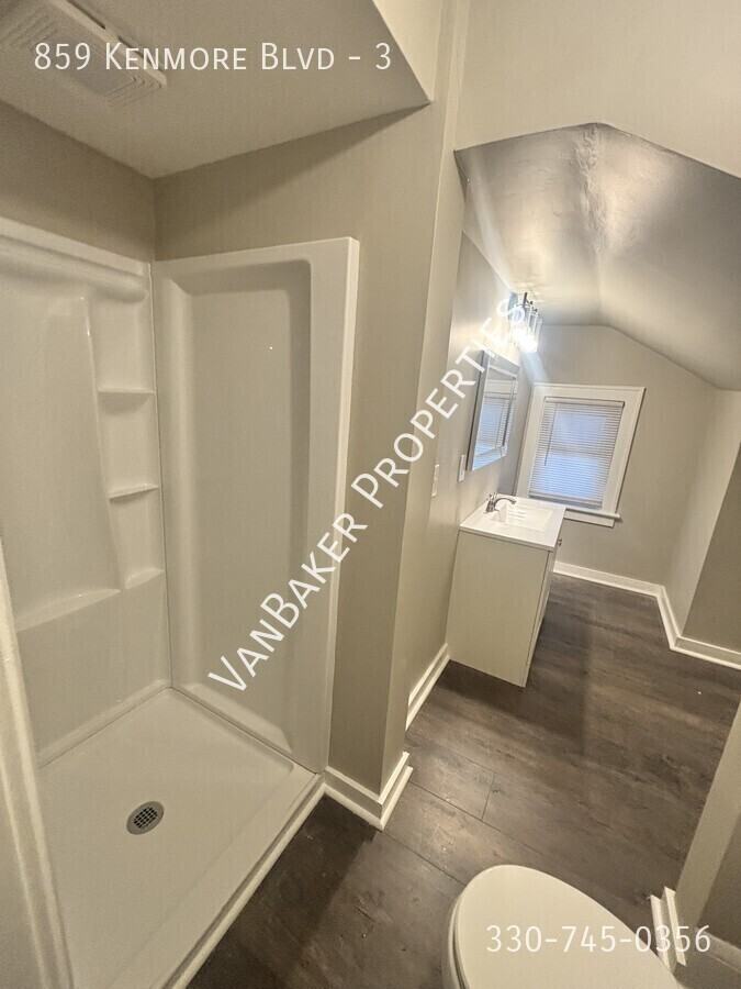 859 Kenmore Blvd #3 - Photo 7 of 10