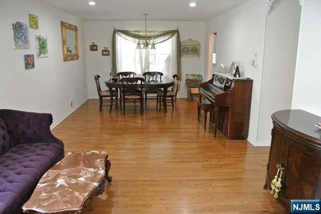 25 Glenview Ter - Photo 2 of 15