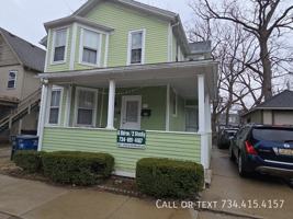 featured image of 609 E Ann St