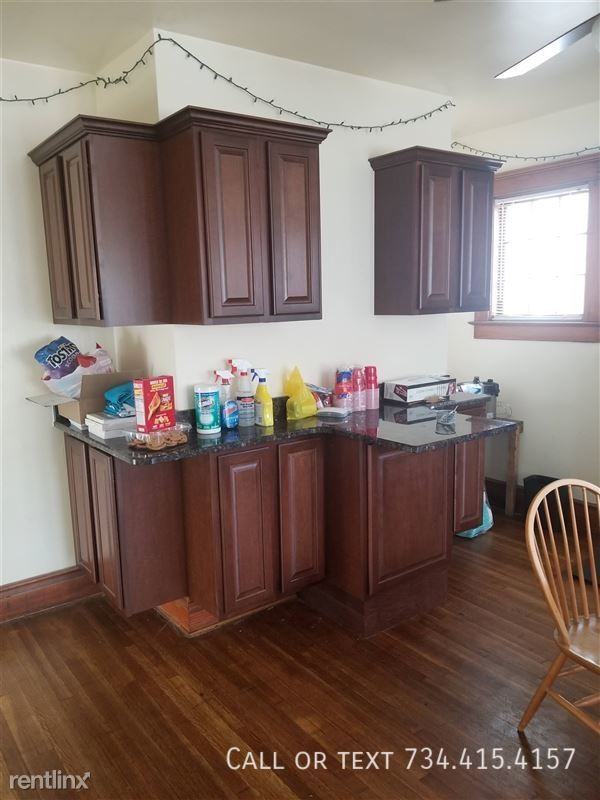 536 Walnut St - Photo 3 of 39