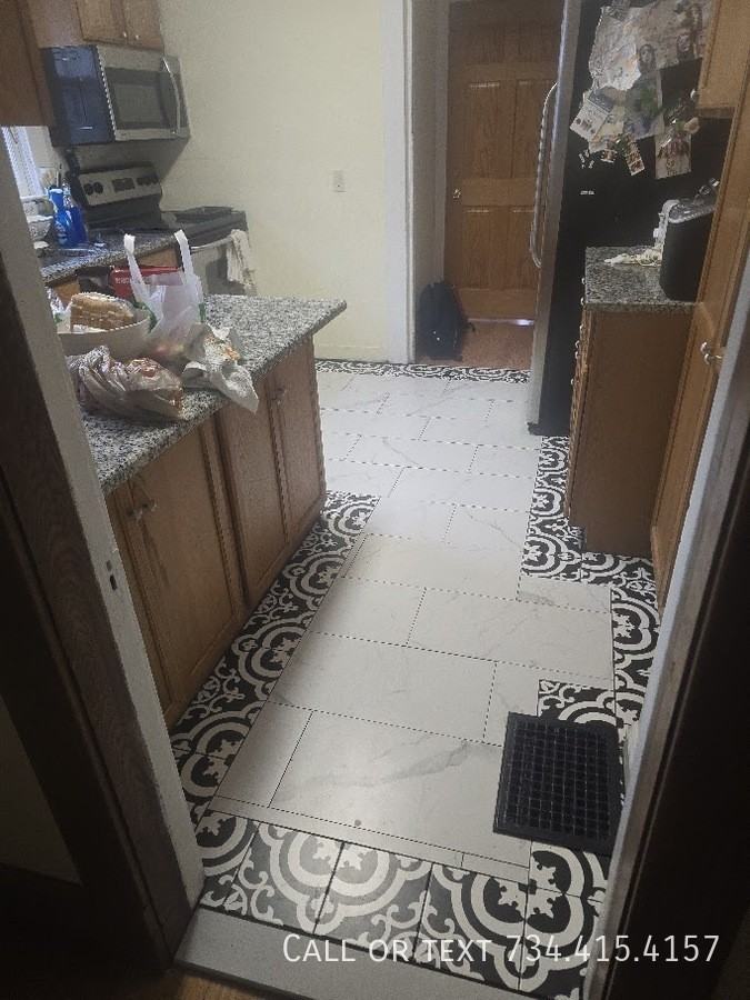 818 Packard St - Photo 7 of 50