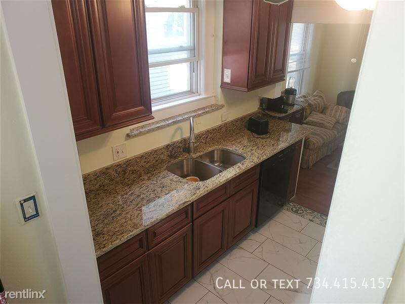 1115 White St - Photo 3 of 30