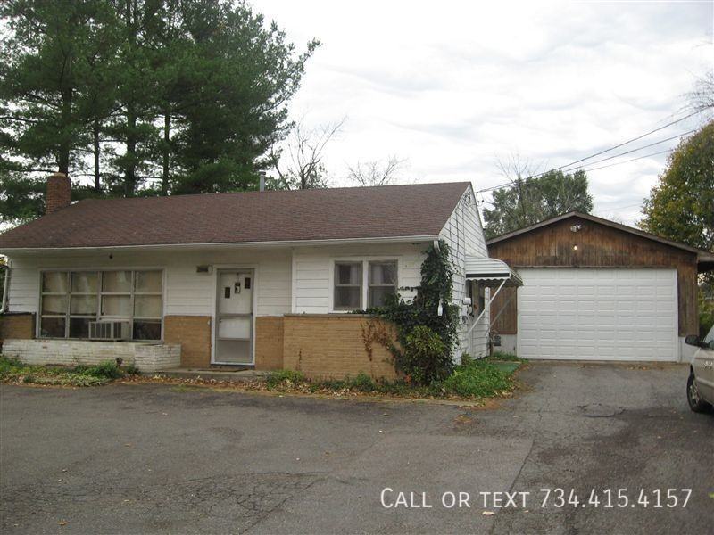 2866 Golfside Dr - Photo 2 of 13