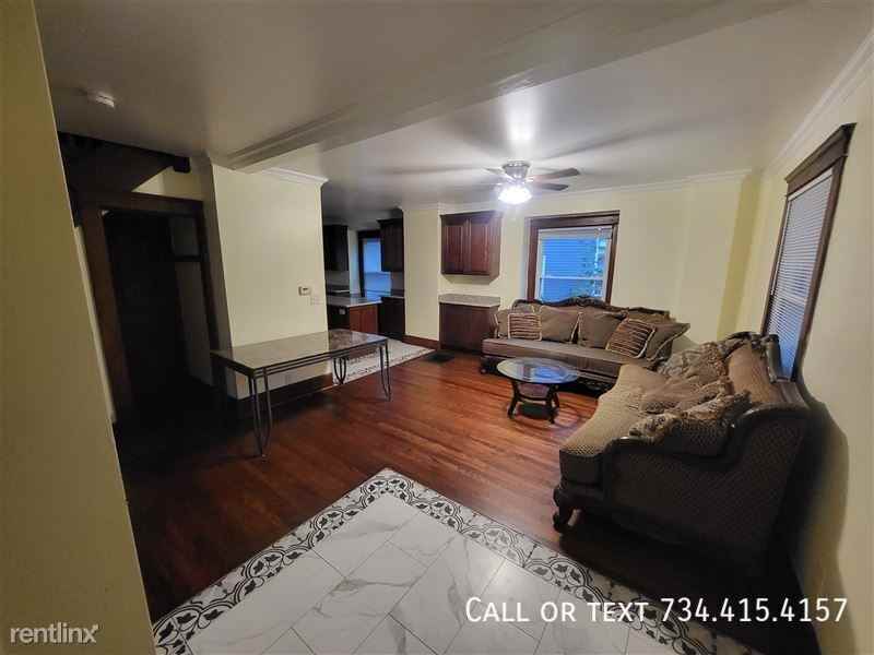 426 S 4th Ave #3 - Photo 5 of 6