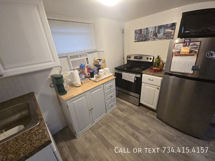 906 Packard St #1 - Photo 6 of 23