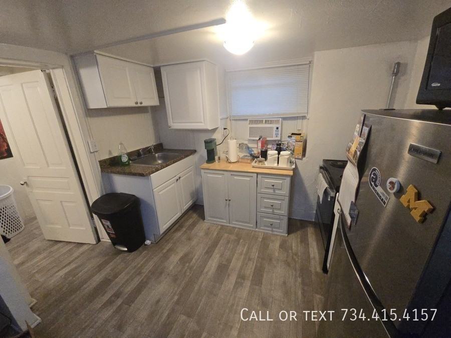 906 Packard St #1 - Photo 7 of 23