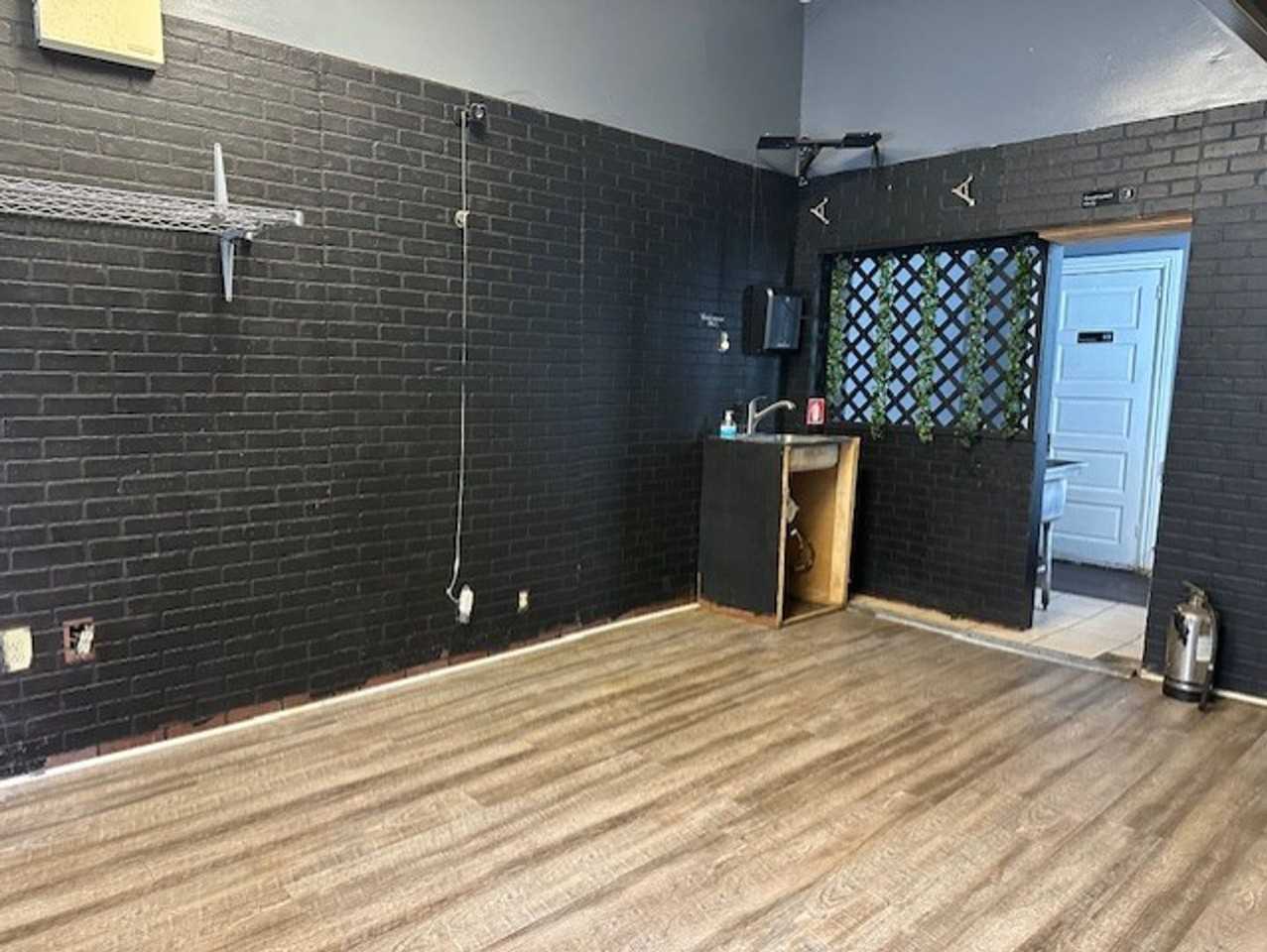 912 N 3rd St - Photo 6 of 7