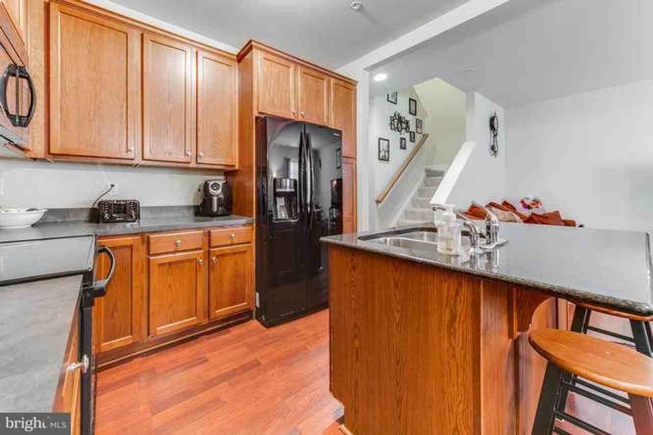 861 Fawn Ln - Photo 3 of 19