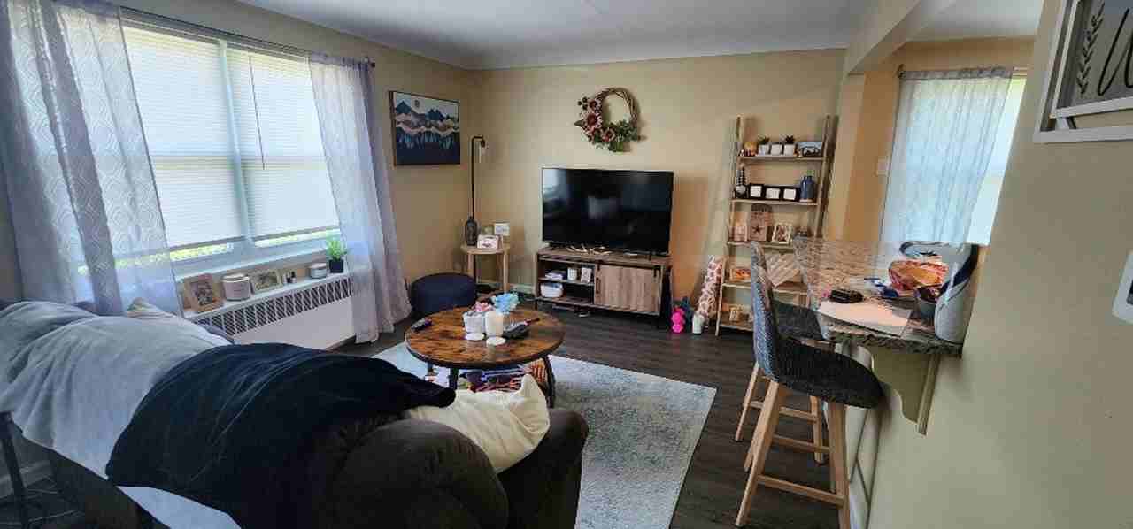 13 S 19th St #B - Photo 3 of 8