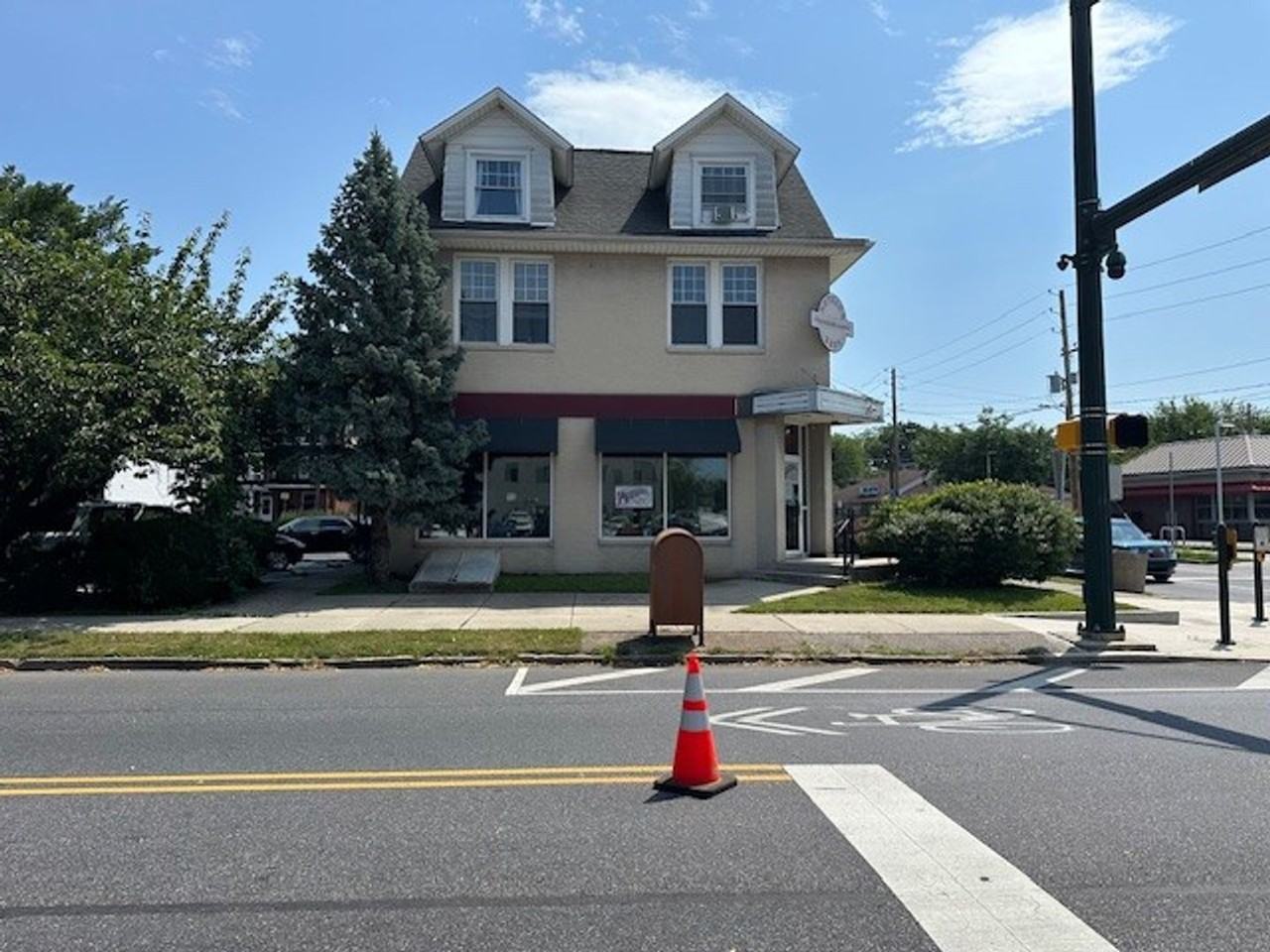 2101 N 2nd St - Photo 2 of 16