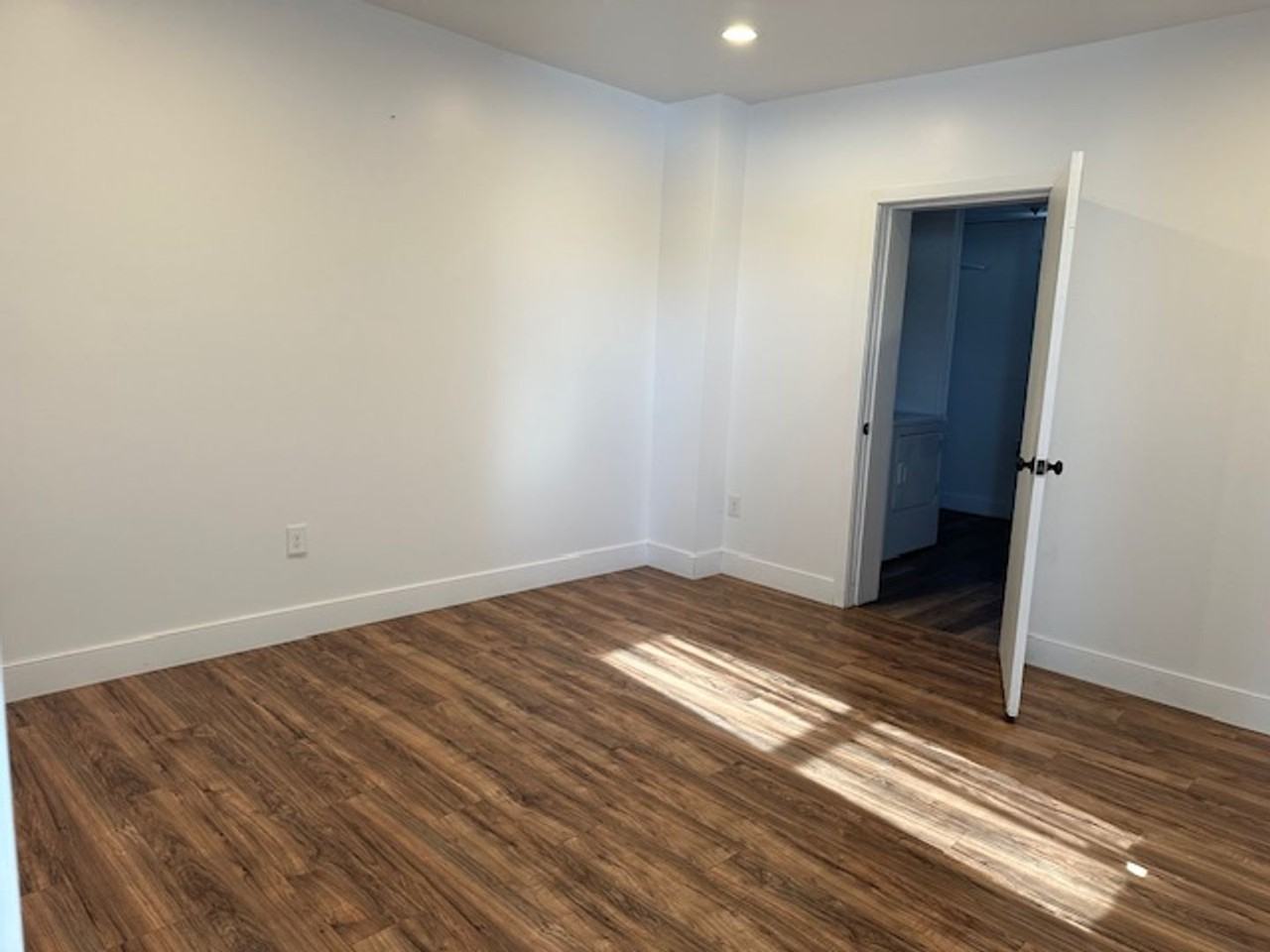 642 N 3rd Ave #1 - Photo 6 of 7