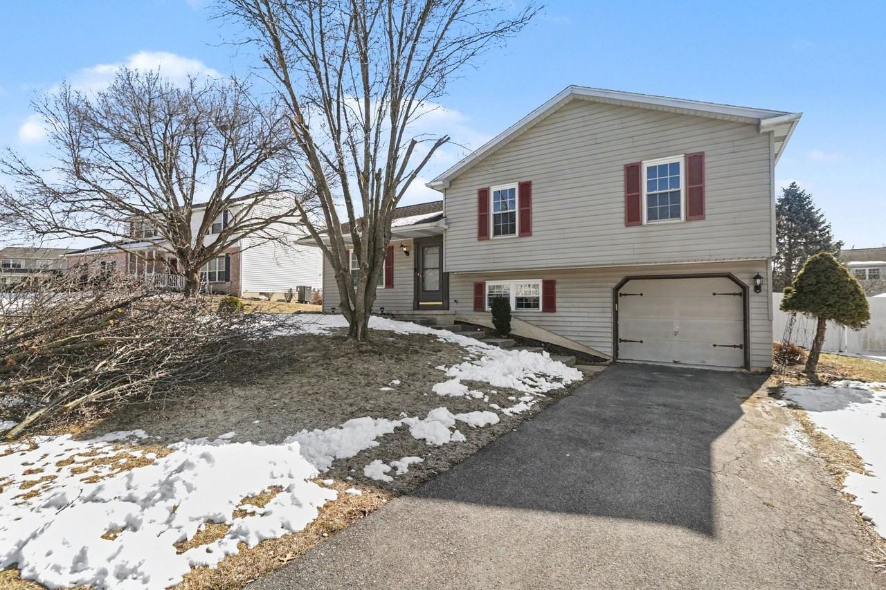 2109 Highland Ct - Photo 3 of 30