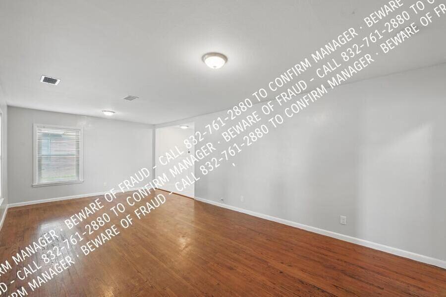 1928 Oldgate Ln - Photo 3 of 46