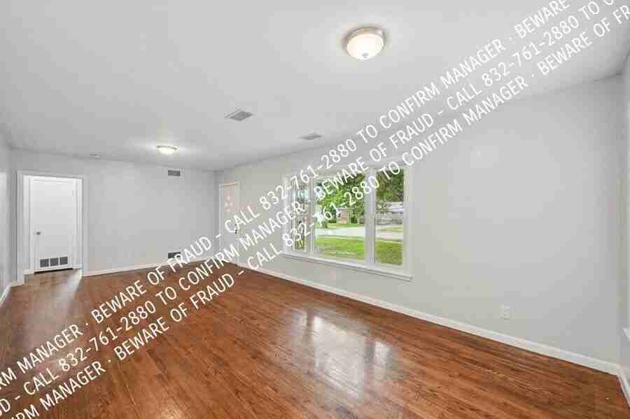 1928 Oldgate Ln - Photo 5 of 46