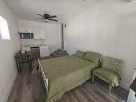 featured image of 306 W Lewis St #1