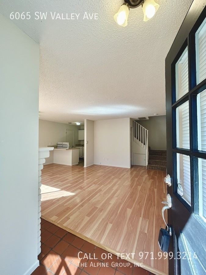 6065 Sw Valley Ave - Photo 3 of 30