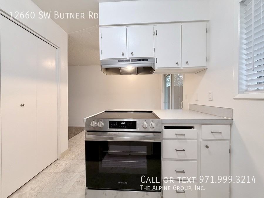 12660 Sw Butner Rd - Photo 2 of 29