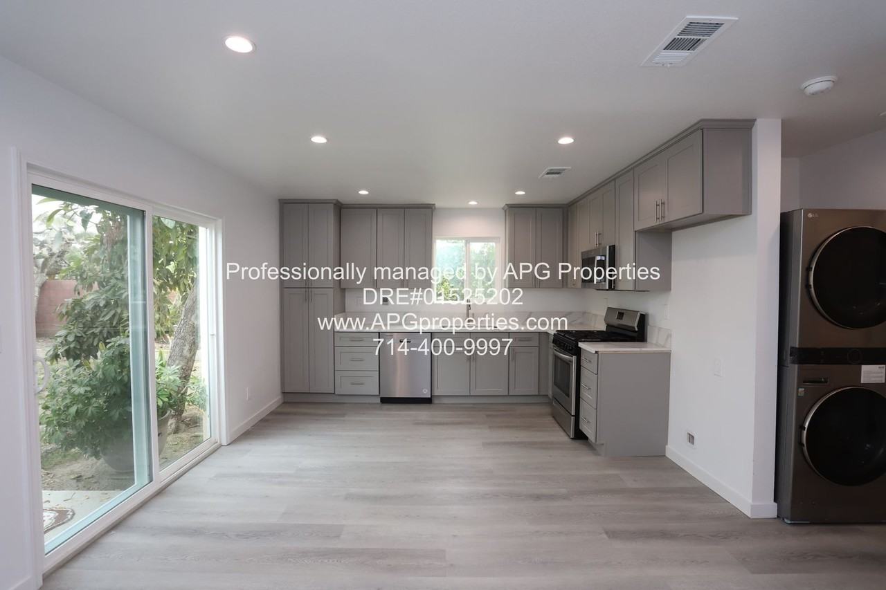838 S Gilbuck Dr #B - Photo 3 of 15