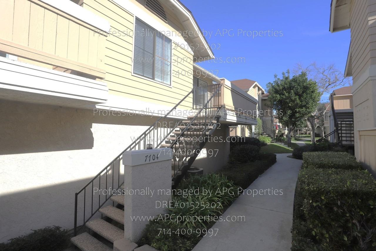 7704 Elmdale Way - Photo 2 of 39