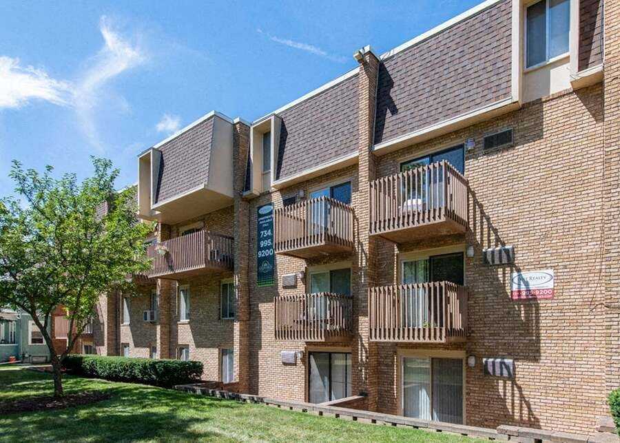 912 S Forest Ave #912-19 - Photo 7 of 18