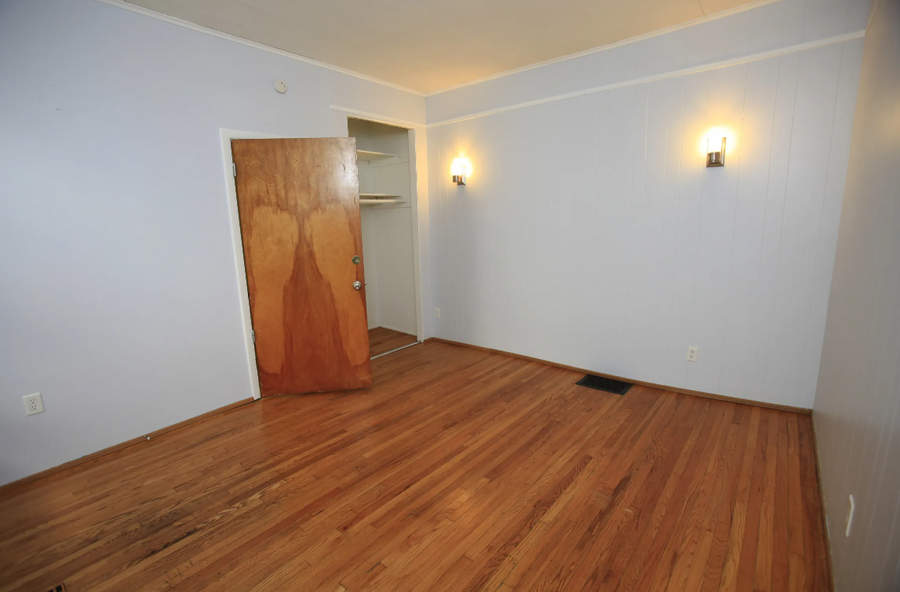 526 S Division St #526-8 - Photo 3 of 40