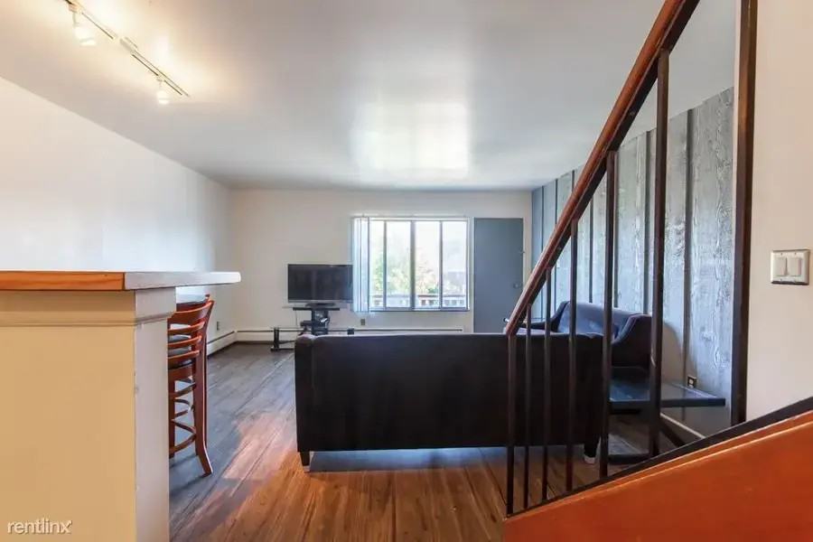 1224 Washtenaw Ct #1224-21 - Photo 3 of 14