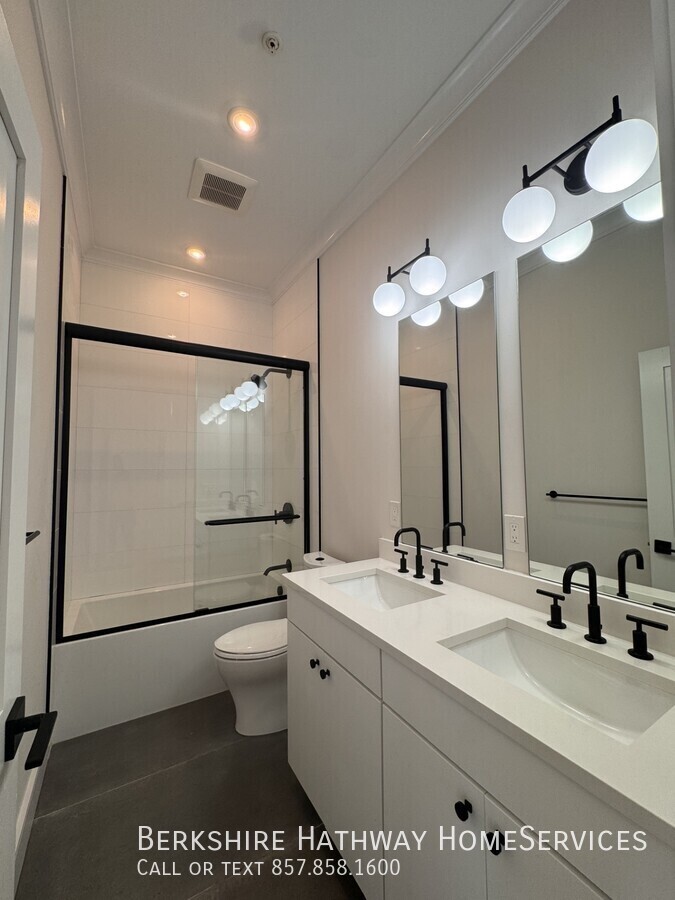 54 Euston Rd #21 - Photo 2 of 6