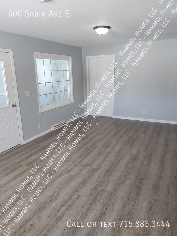 600 Sabin Ave E - Photo 5 of 25