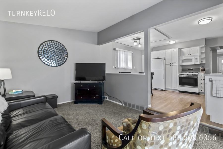 38428 Tottenham Rd - Photo 5 of 50