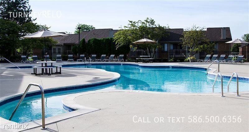 45039 Elmhurst Ct - Photo 4 of 30