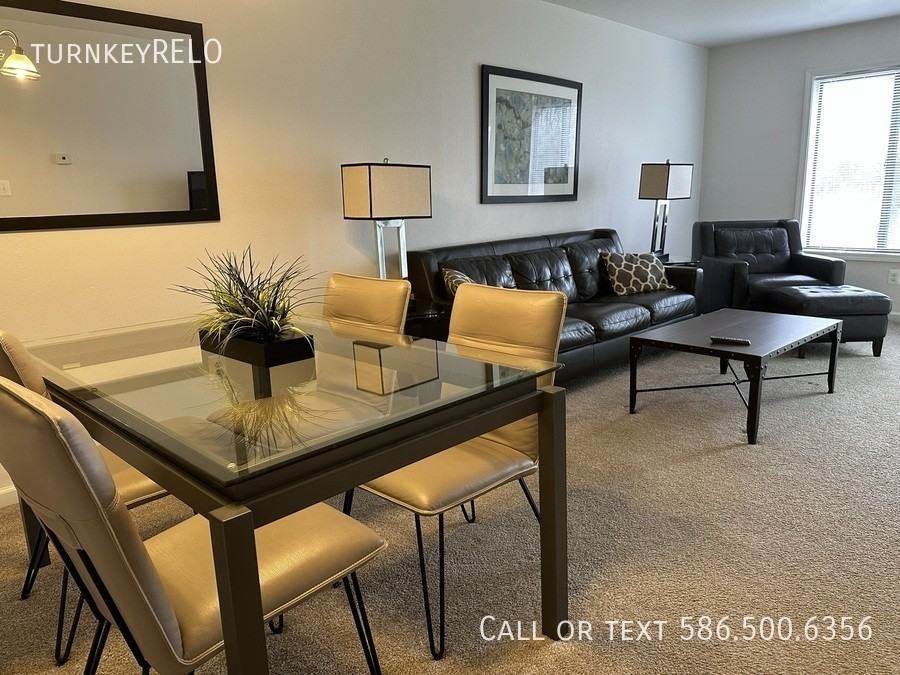 45039 Elmhurst Ct - Photo 3 of 31