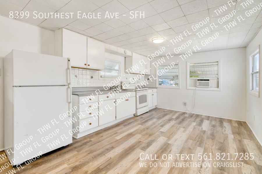 8399 Southest Eagle Ave #SFH - Photo 6 of 20
