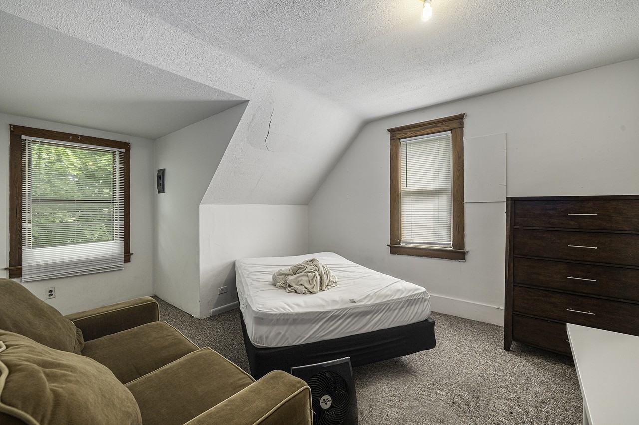 1015 Packard St #2 - Photo 7 of 11