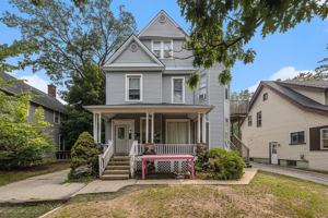 featured image of 1015 Packard St #B