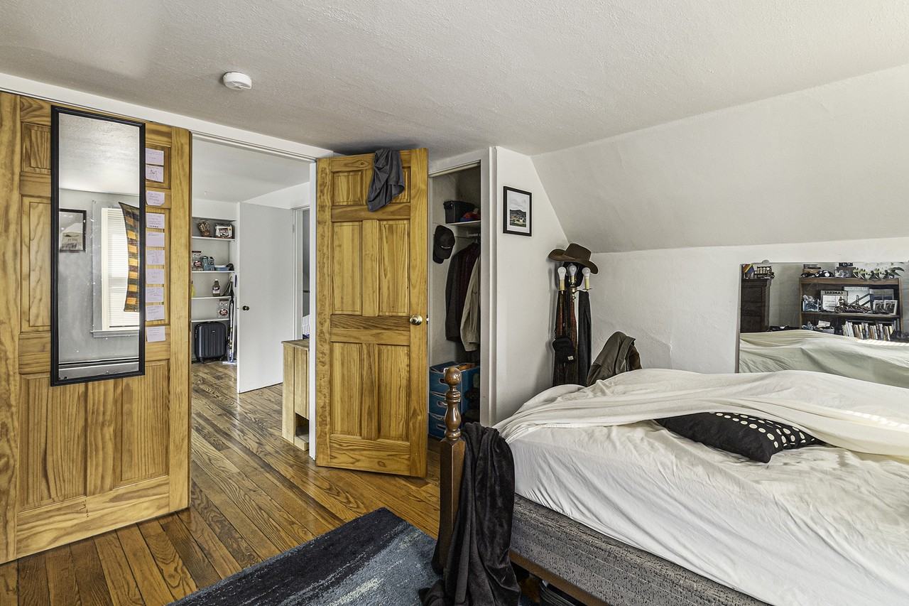 407 N Ashley St #5 - Photo 4 of 17