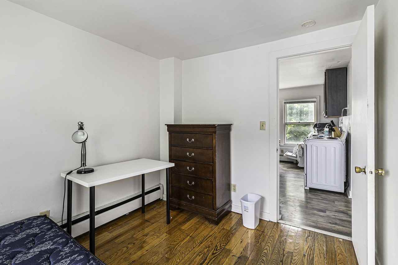 407 N Ashley St #5 - Photo 7 of 17