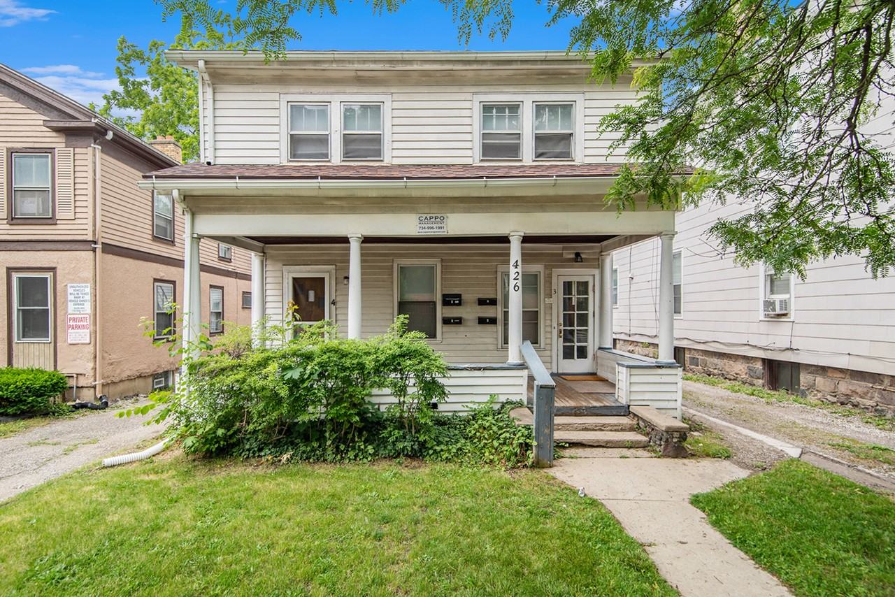 426 S Division St #1