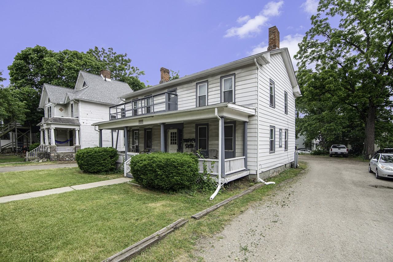 432 S Division St #3