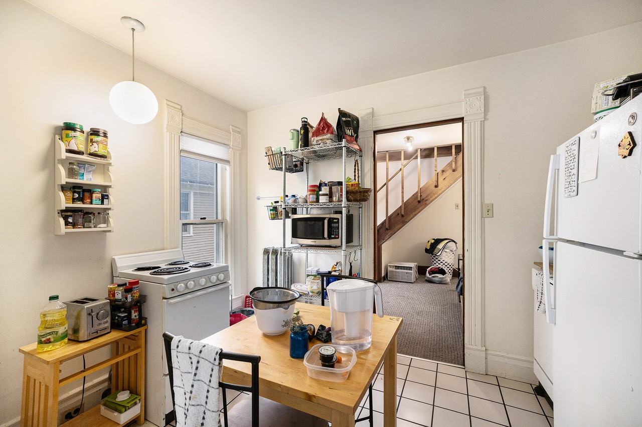 528 5th St #2 - Photo 5 of 13