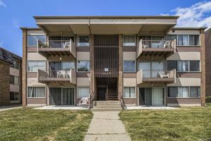 featured image of 1327 Wilmot St #4