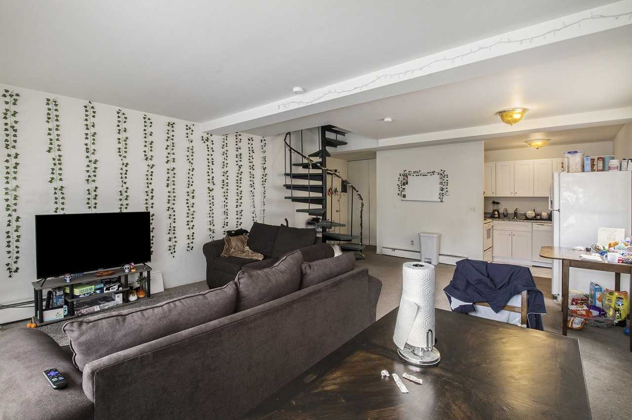 1327 Wilmot St #4 - Photo 2 of 13