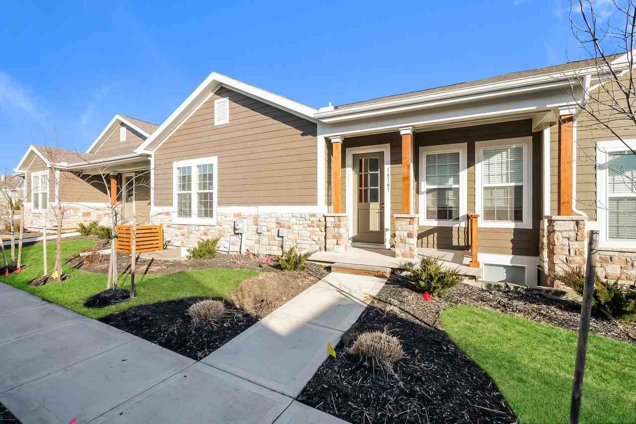 16173 Fontana St - Photo 2 of 17