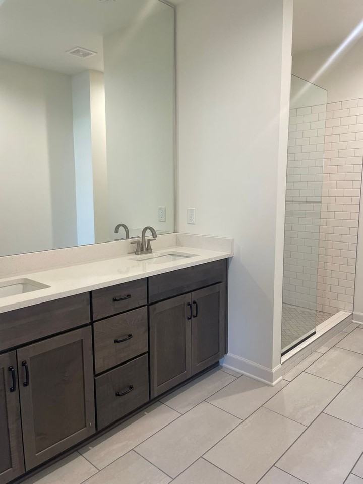 16169 Fontana St - Photo 4 of 10