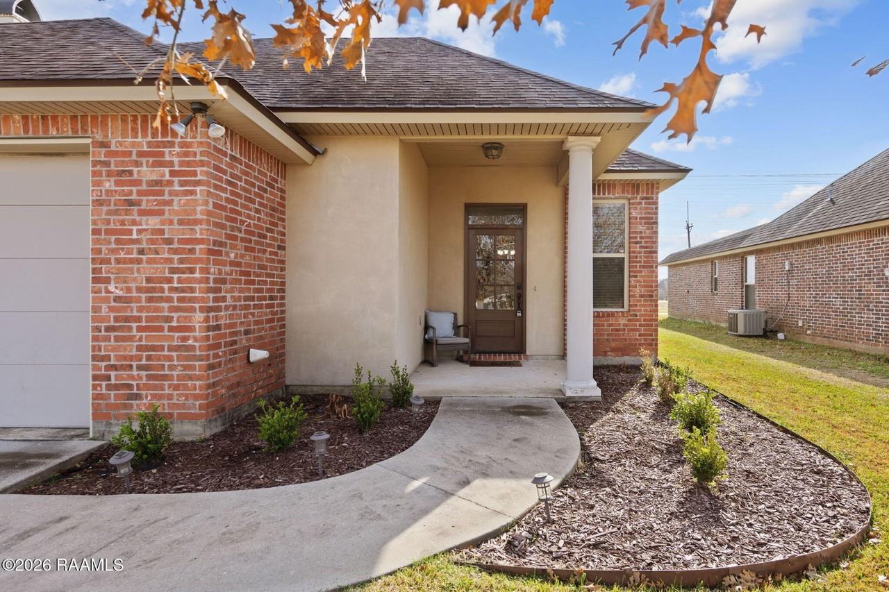 300 Overbrook Dr - Photo 3 of 23