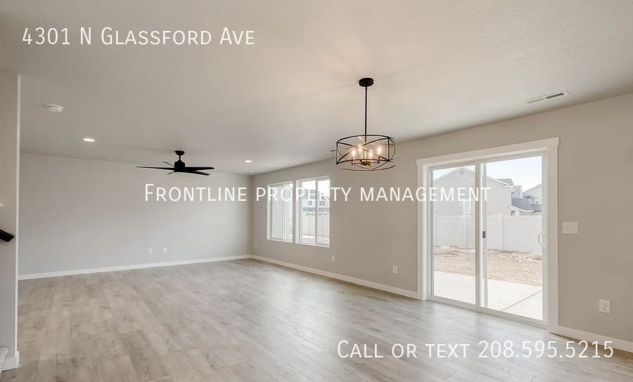 4301 N Glassford Ave - Photo 2 of 13