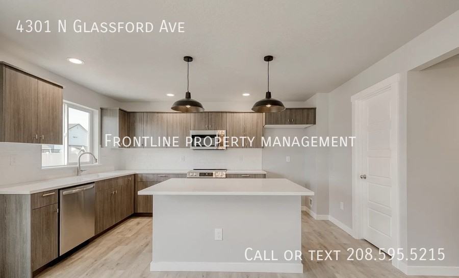 4301 N Glassford Ave - Photo 4 of 13